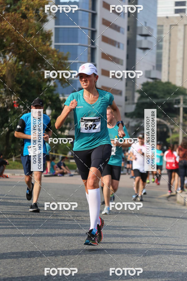 Buy your photos of the eventMeia Maratona Internacional de Curitiba 2018 on Fotop