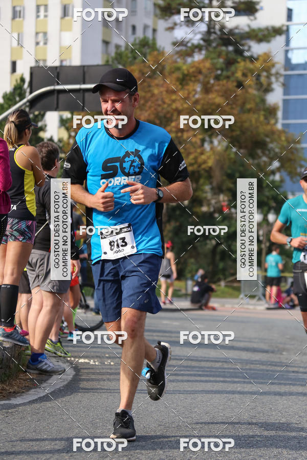 Buy your photos of the eventMeia Maratona Internacional de Curitiba 2018 on Fotop