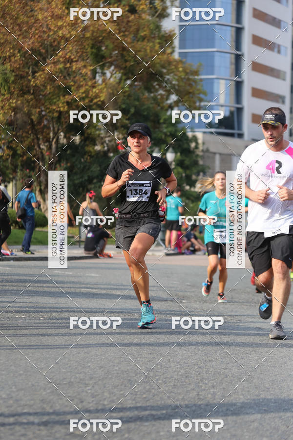 Buy your photos of the eventMeia Maratona Internacional de Curitiba 2018 on Fotop