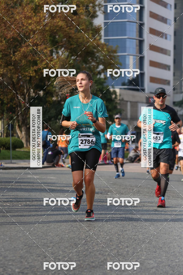 Buy your photos of the eventMeia Maratona Internacional de Curitiba 2018 on Fotop