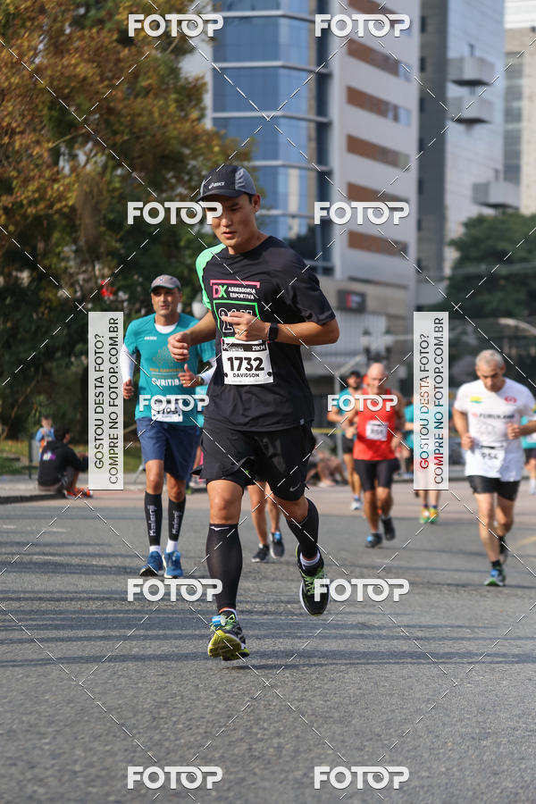 Buy your photos of the eventMeia Maratona Internacional de Curitiba 2018 on Fotop
