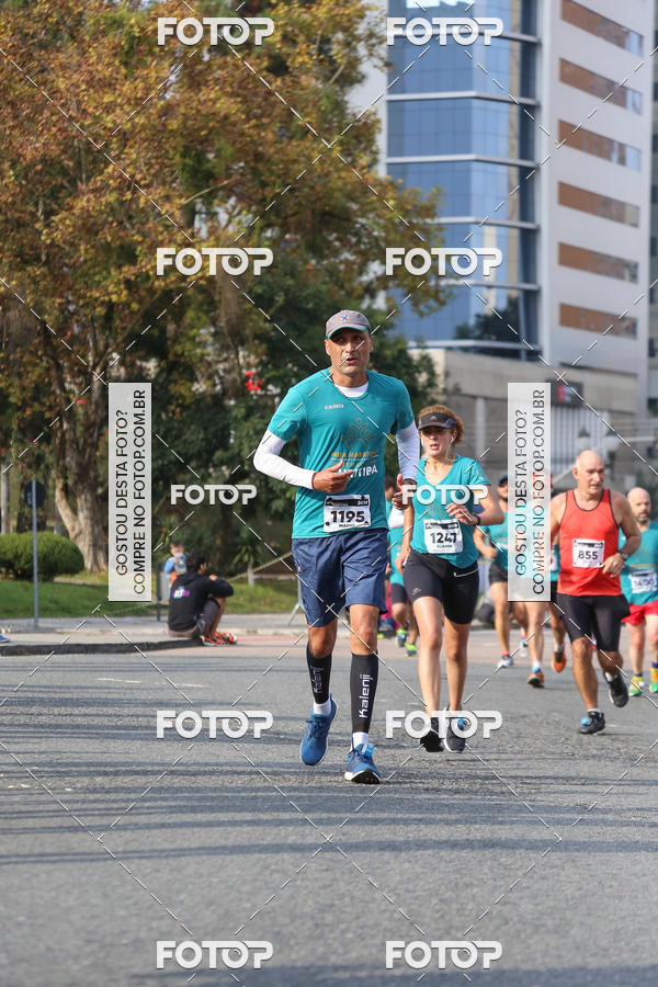 Buy your photos of the eventMeia Maratona Internacional de Curitiba 2018 on Fotop