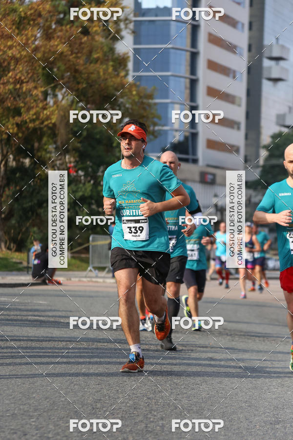 Buy your photos of the eventMeia Maratona Internacional de Curitiba 2018 on Fotop