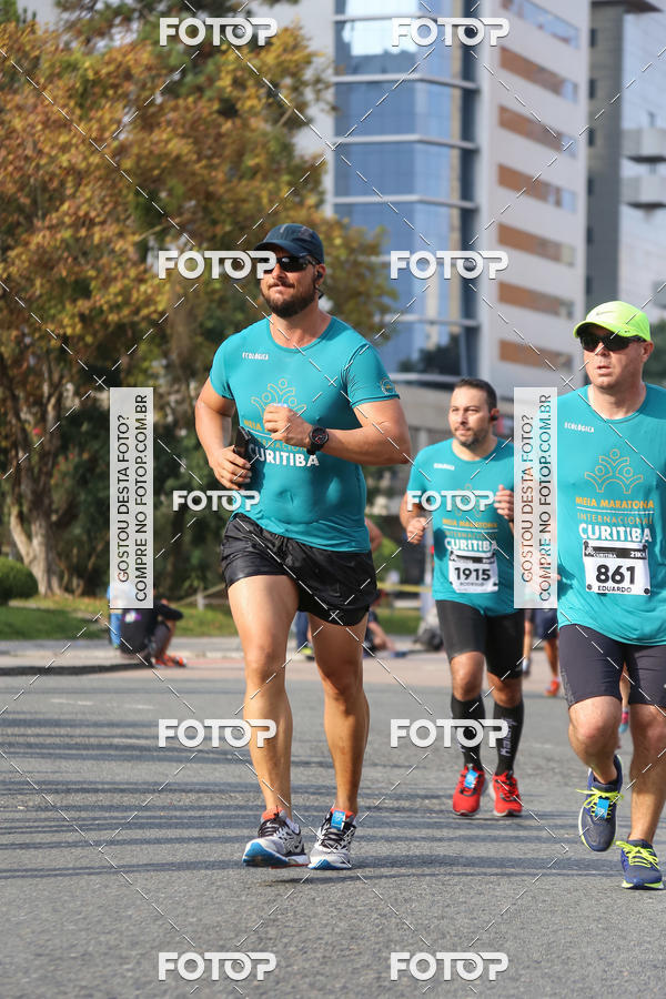 Buy your photos of the eventMeia Maratona Internacional de Curitiba 2018 on Fotop