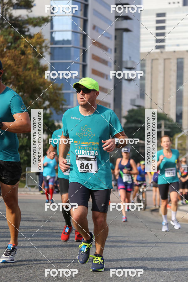 Buy your photos of the eventMeia Maratona Internacional de Curitiba 2018 on Fotop