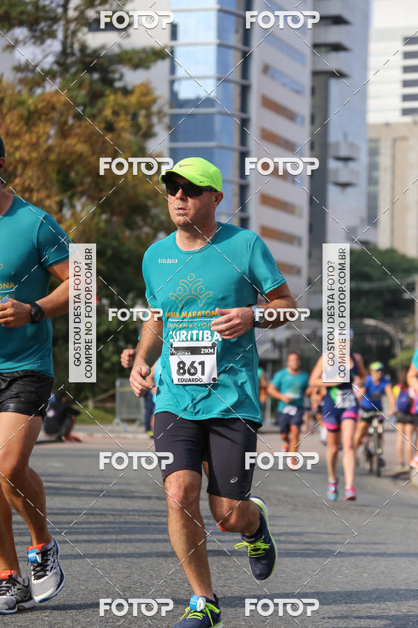 Buy your photos of the eventMeia Maratona Internacional de Curitiba 2018 on Fotop