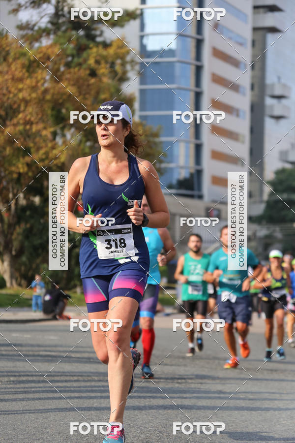 Buy your photos of the eventMeia Maratona Internacional de Curitiba 2018 on Fotop