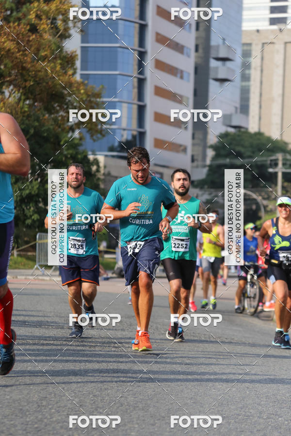 Buy your photos of the eventMeia Maratona Internacional de Curitiba 2018 on Fotop
