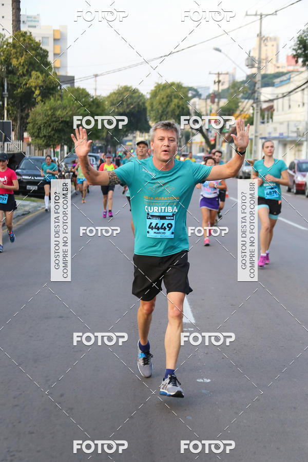 Buy your photos of the eventMeia Maratona Internacional de Curitiba 2018 on Fotop
