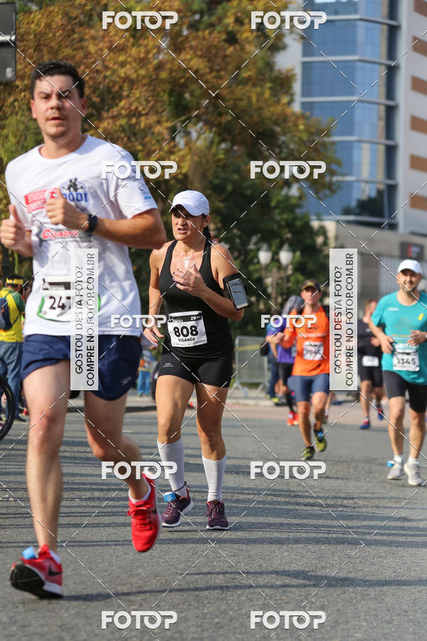 Buy your photos of the eventMeia Maratona Internacional de Curitiba 2018 on Fotop