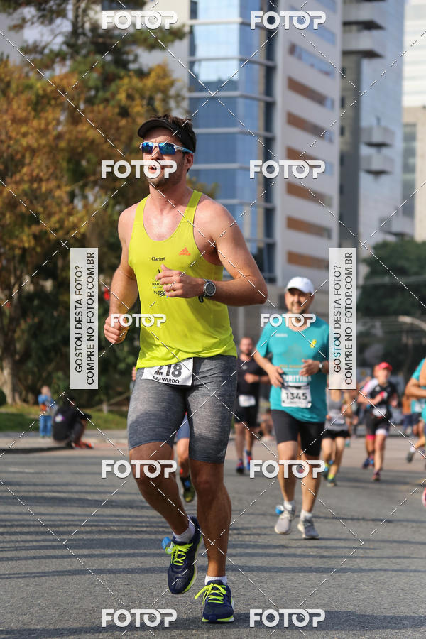 Buy your photos of the eventMeia Maratona Internacional de Curitiba 2018 on Fotop