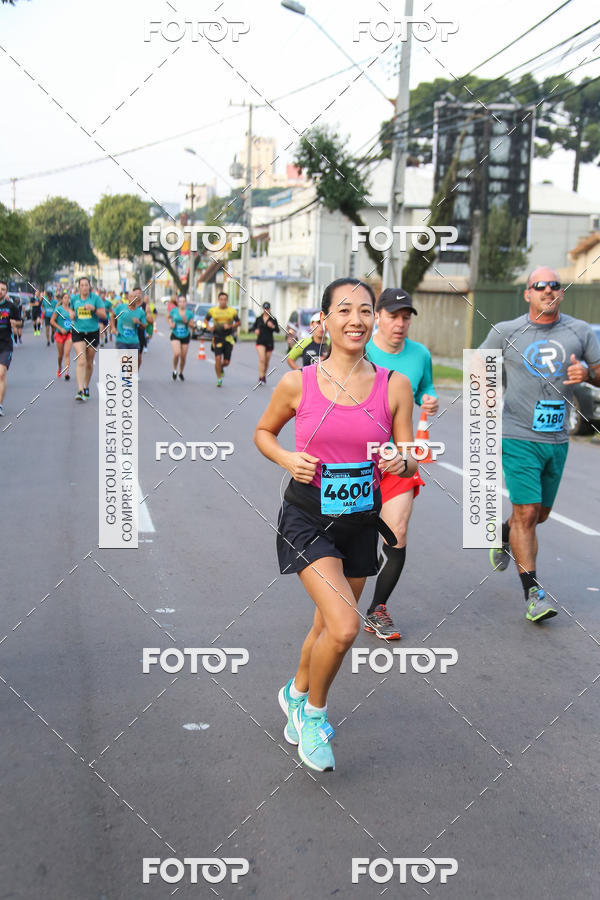 Buy your photos of the eventMeia Maratona Internacional de Curitiba 2018 on Fotop