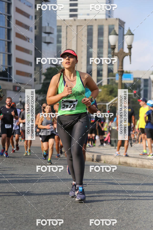 Buy your photos of the eventMeia Maratona Internacional de Curitiba 2018 on Fotop
