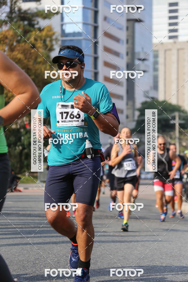 Buy your photos of the eventMeia Maratona Internacional de Curitiba 2018 on Fotop