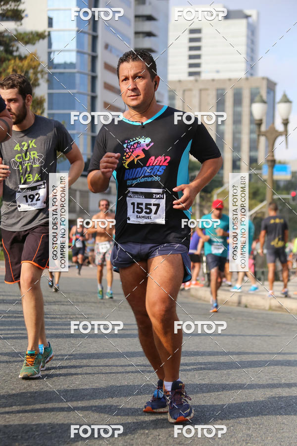 Buy your photos of the eventMeia Maratona Internacional de Curitiba 2018 on Fotop