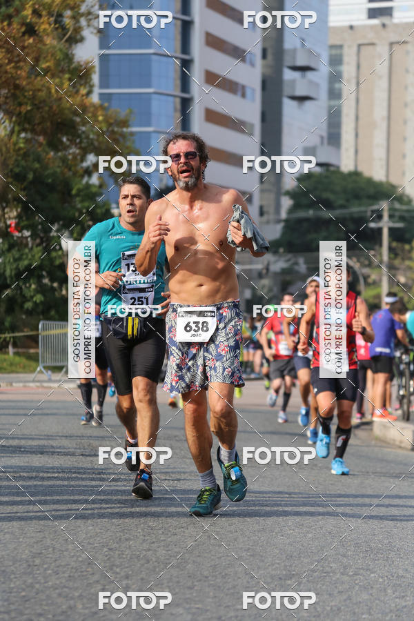 Buy your photos of the eventMeia Maratona Internacional de Curitiba 2018 on Fotop