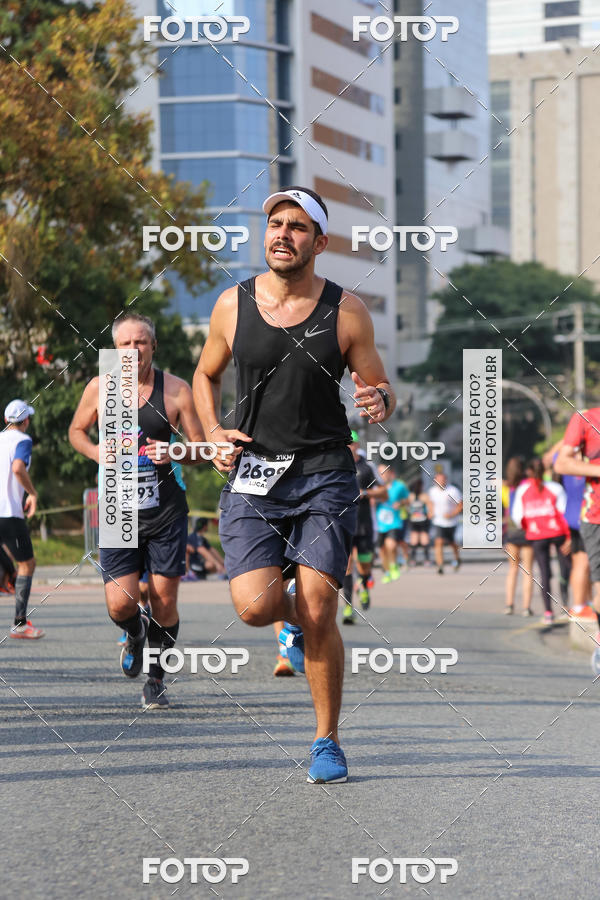 Buy your photos of the eventMeia Maratona Internacional de Curitiba 2018 on Fotop