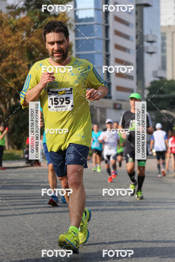 Buy your photos of the eventMeia Maratona Internacional de Curitiba 2018 on Fotop