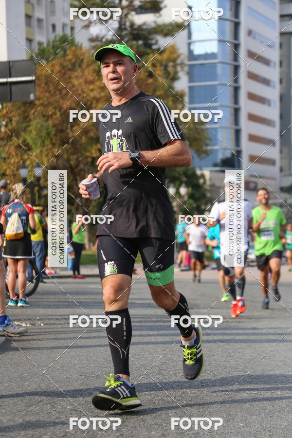 Buy your photos of the eventMeia Maratona Internacional de Curitiba 2018 on Fotop