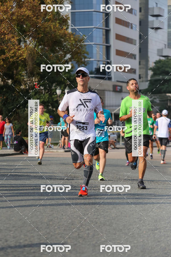 Buy your photos of the eventMeia Maratona Internacional de Curitiba 2018 on Fotop