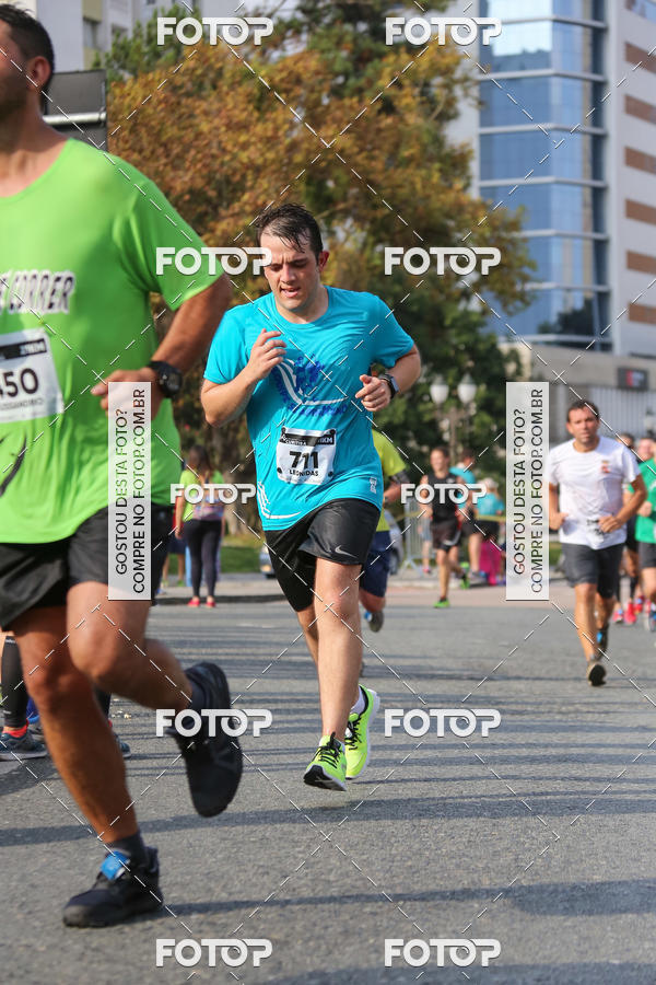 Buy your photos of the eventMeia Maratona Internacional de Curitiba 2018 on Fotop