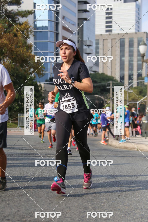 Buy your photos of the eventMeia Maratona Internacional de Curitiba 2018 on Fotop