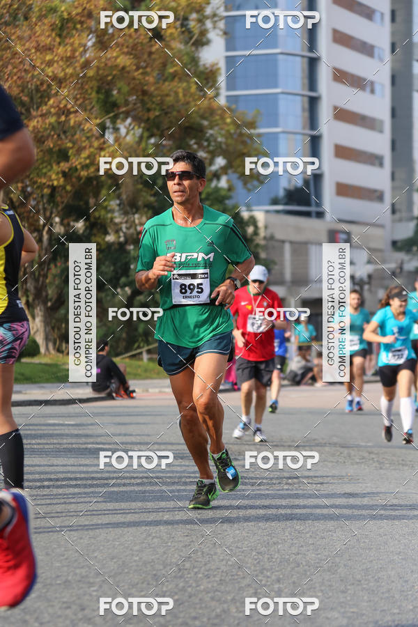 Buy your photos of the eventMeia Maratona Internacional de Curitiba 2018 on Fotop