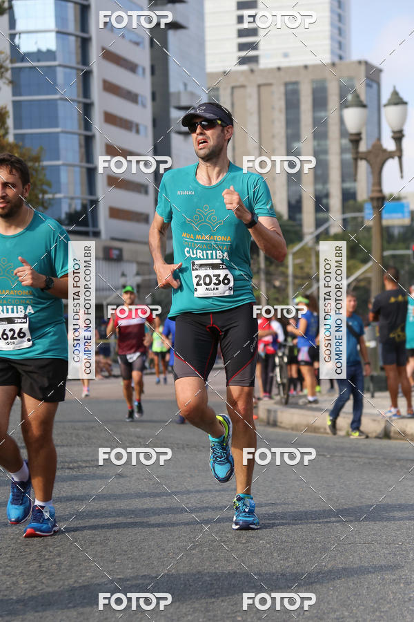 Buy your photos of the eventMeia Maratona Internacional de Curitiba 2018 on Fotop
