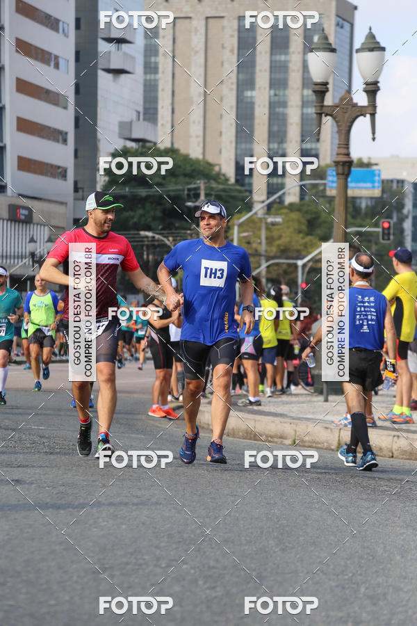 Buy your photos of the eventMeia Maratona Internacional de Curitiba 2018 on Fotop