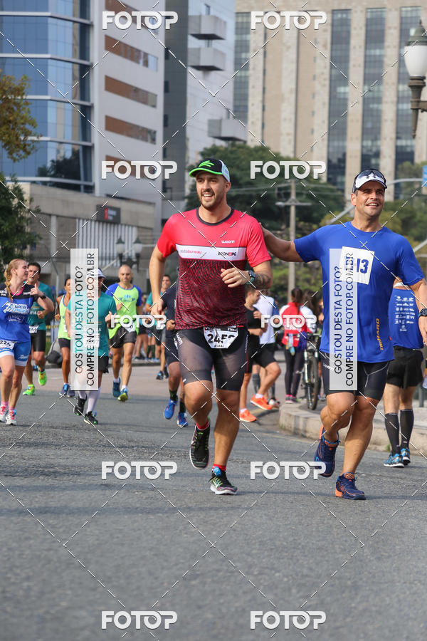 Buy your photos of the eventMeia Maratona Internacional de Curitiba 2018 on Fotop