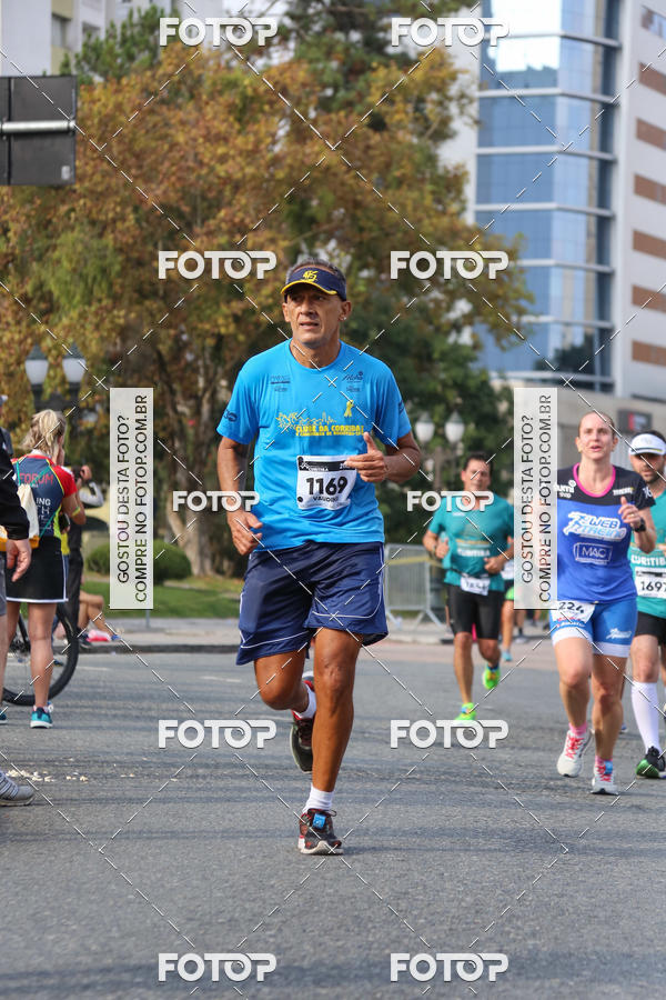 Buy your photos of the eventMeia Maratona Internacional de Curitiba 2018 on Fotop
