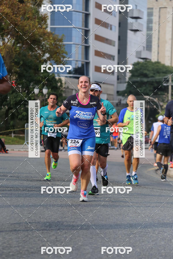 Buy your photos of the eventMeia Maratona Internacional de Curitiba 2018 on Fotop