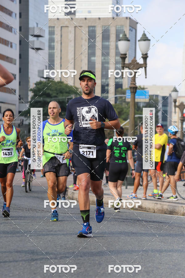 Buy your photos of the eventMeia Maratona Internacional de Curitiba 2018 on Fotop