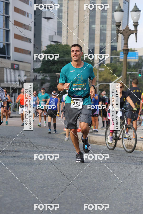 Buy your photos of the eventMeia Maratona Internacional de Curitiba 2018 on Fotop