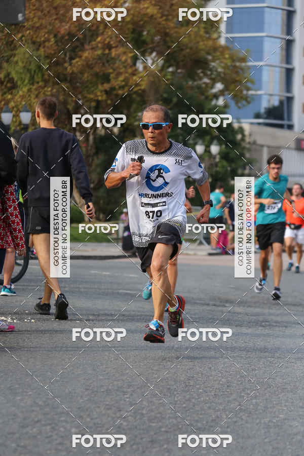 Buy your photos of the eventMeia Maratona Internacional de Curitiba 2018 on Fotop
