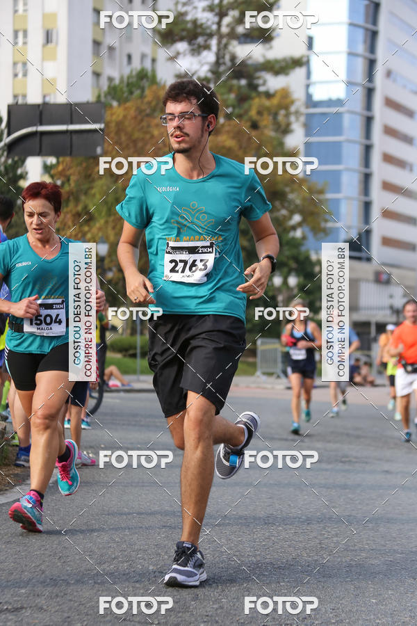 Buy your photos of the eventMeia Maratona Internacional de Curitiba 2018 on Fotop