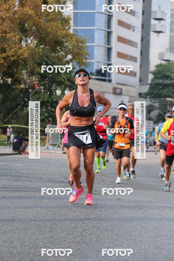 Buy your photos of the eventMeia Maratona Internacional de Curitiba 2018 on Fotop