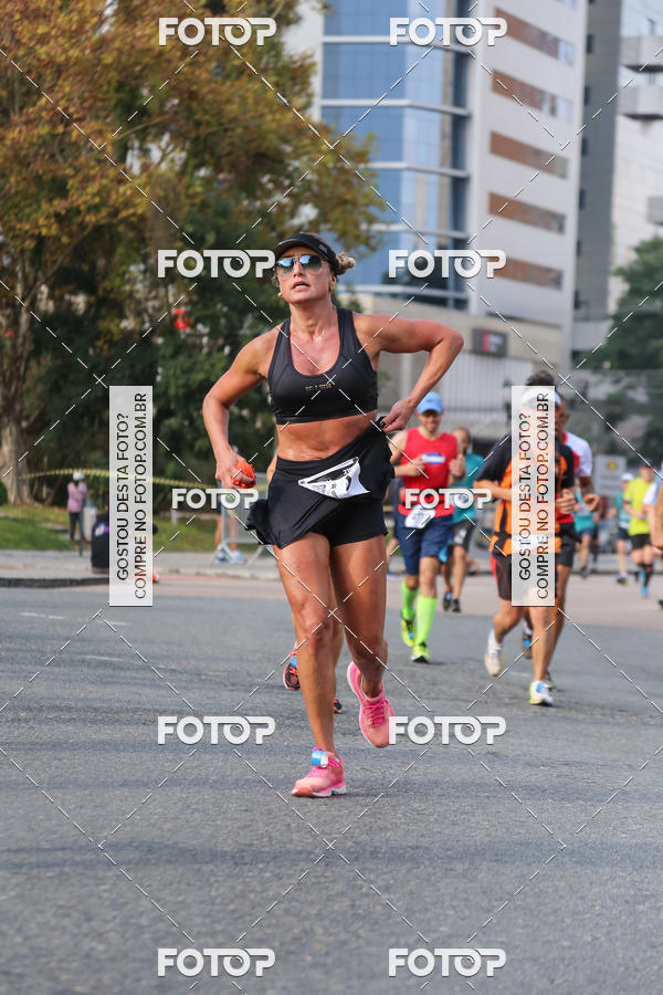 Buy your photos of the eventMeia Maratona Internacional de Curitiba 2018 on Fotop