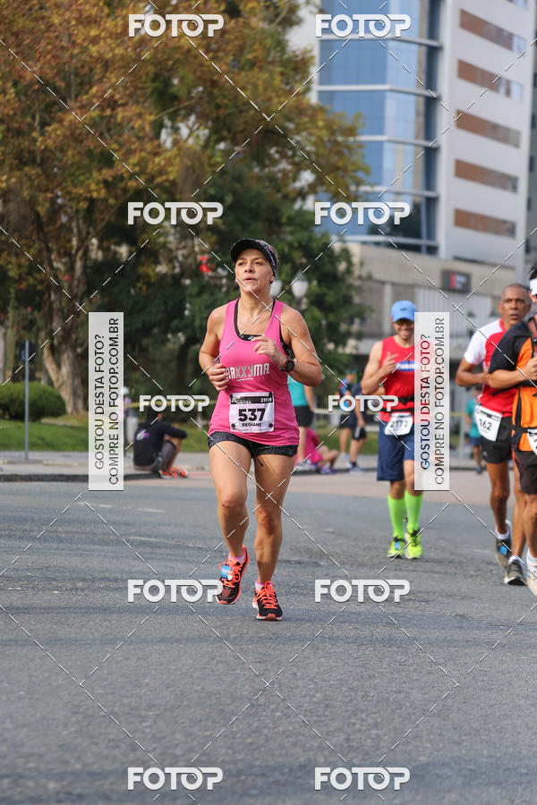 Buy your photos of the eventMeia Maratona Internacional de Curitiba 2018 on Fotop