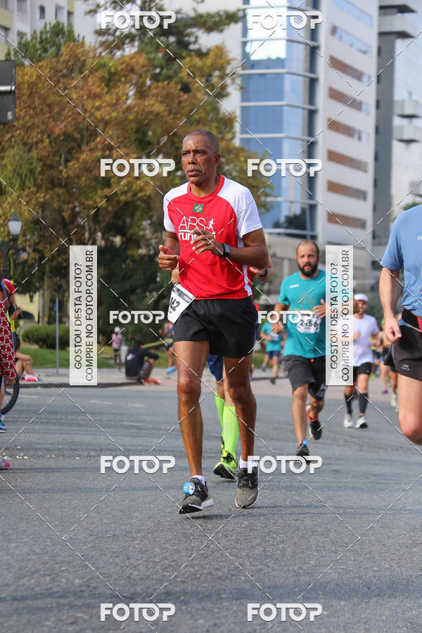 Buy your photos of the eventMeia Maratona Internacional de Curitiba 2018 on Fotop