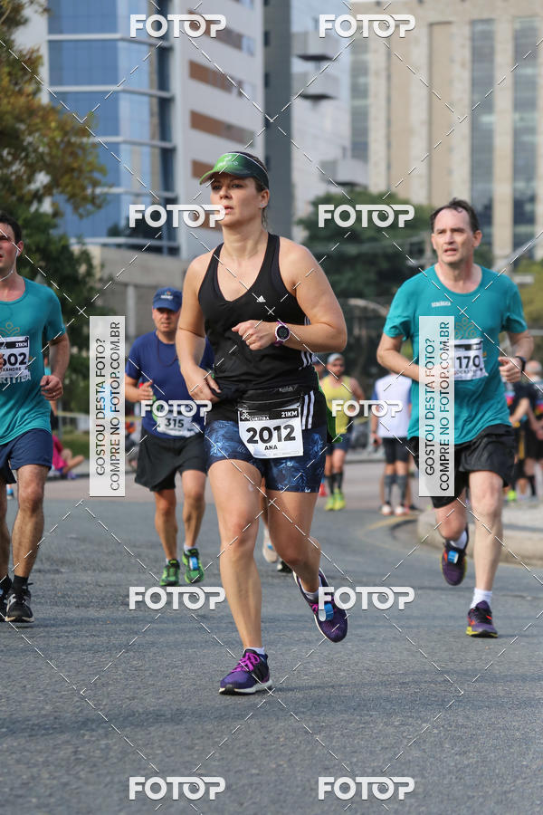 Buy your photos of the eventMeia Maratona Internacional de Curitiba 2018 on Fotop