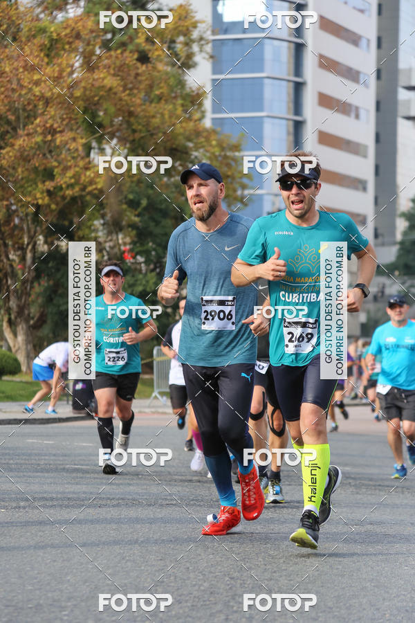 Buy your photos of the eventMeia Maratona Internacional de Curitiba 2018 on Fotop