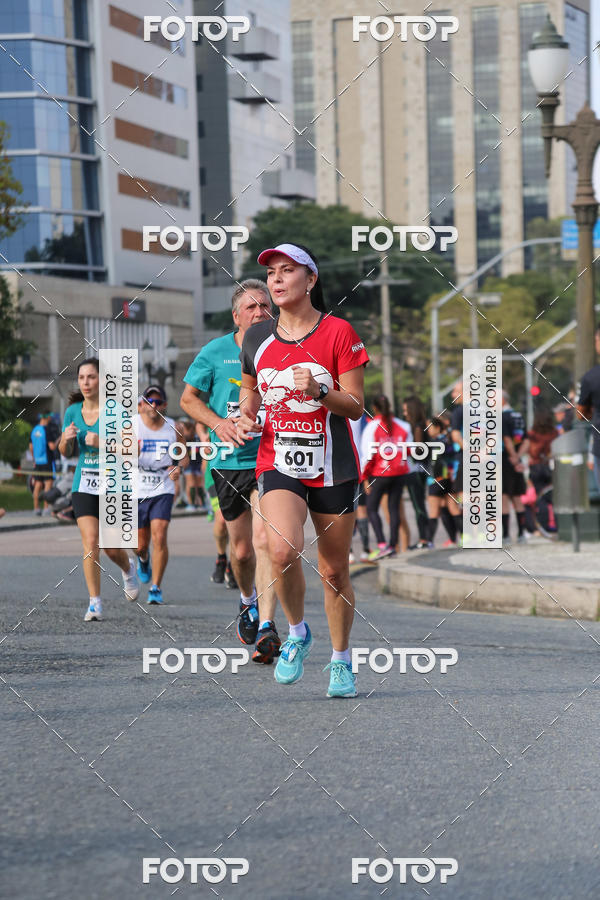 Buy your photos of the eventMeia Maratona Internacional de Curitiba 2018 on Fotop