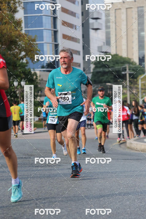 Buy your photos of the eventMeia Maratona Internacional de Curitiba 2018 on Fotop