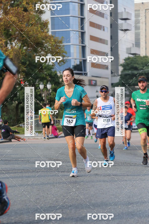Buy your photos of the eventMeia Maratona Internacional de Curitiba 2018 on Fotop