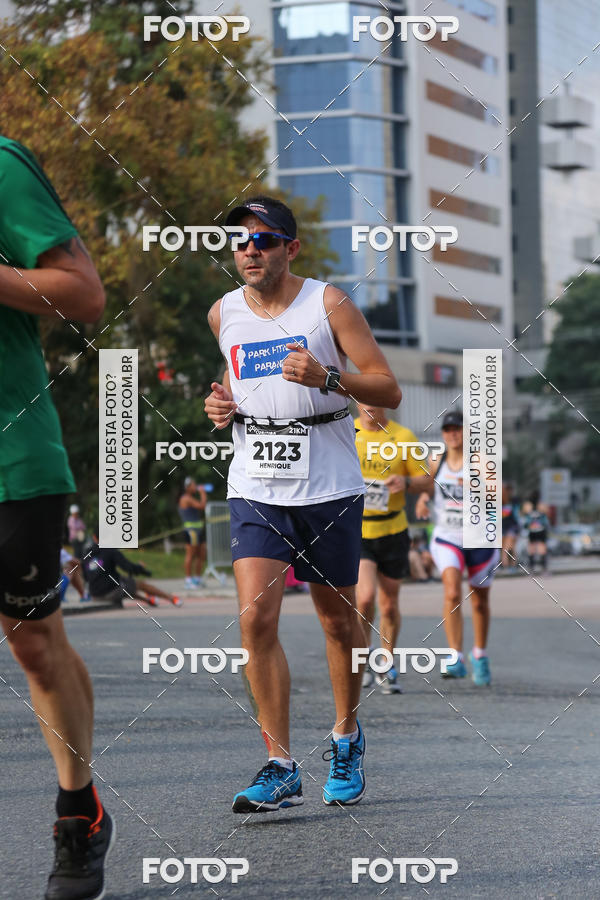 Buy your photos of the eventMeia Maratona Internacional de Curitiba 2018 on Fotop