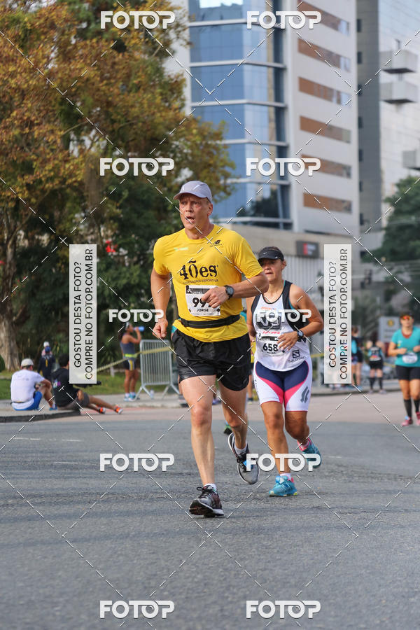 Buy your photos of the eventMeia Maratona Internacional de Curitiba 2018 on Fotop