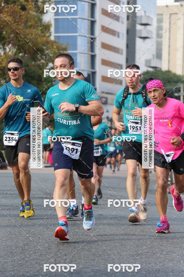Buy your photos of the eventMeia Maratona Internacional de Curitiba 2018 on Fotop