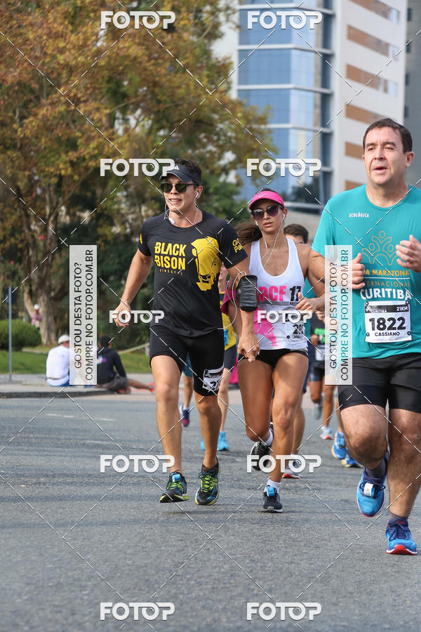 Buy your photos of the eventMeia Maratona Internacional de Curitiba 2018 on Fotop
