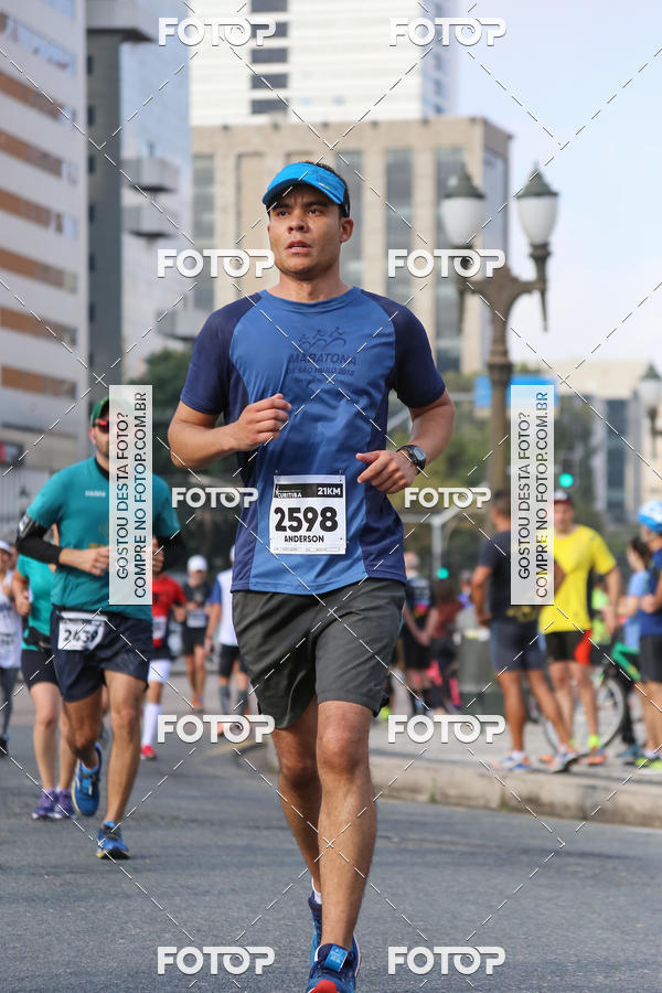 Buy your photos of the eventMeia Maratona Internacional de Curitiba 2018 on Fotop